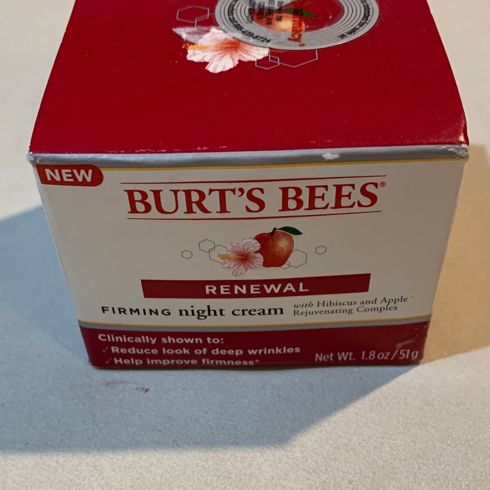 Burt's Bees Renewal Night Cream - Red